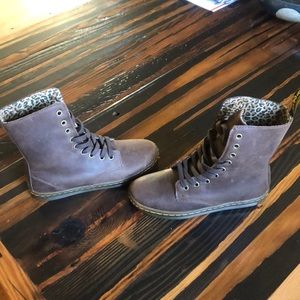 Dr. Martens Stratford Boots Never Worn